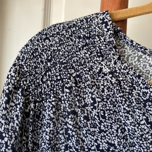 Blue and white floral blouse - Picture 2 of 5